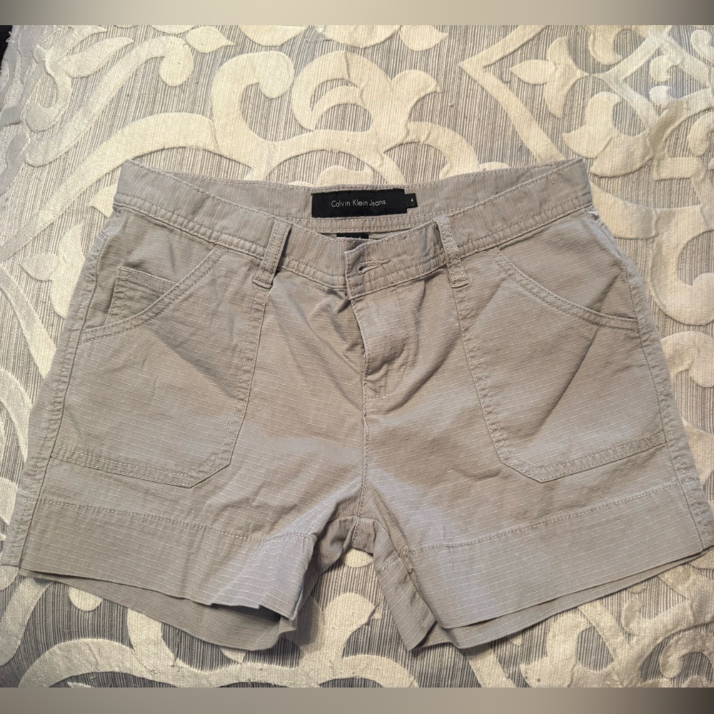 Calvin Klein Jeans Light Gray Cargo Shorts